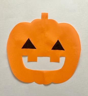 ハロウィーンのかざりをつくろう！